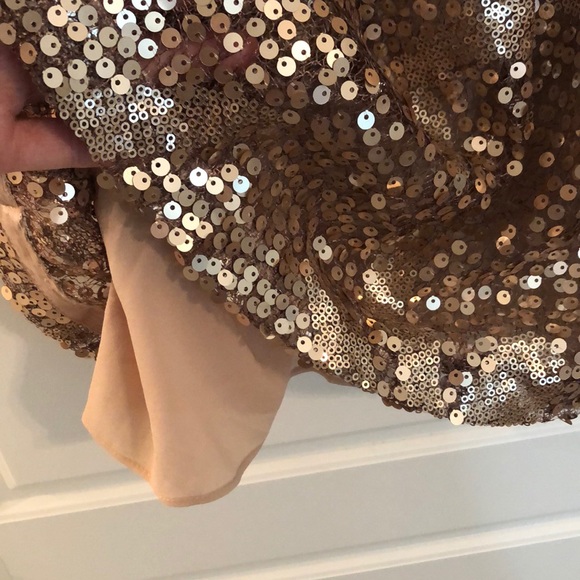 BCBGMaxAzria Gold Sequin Mini Dress SHIPS FREE💫 - Picture 5 of 8